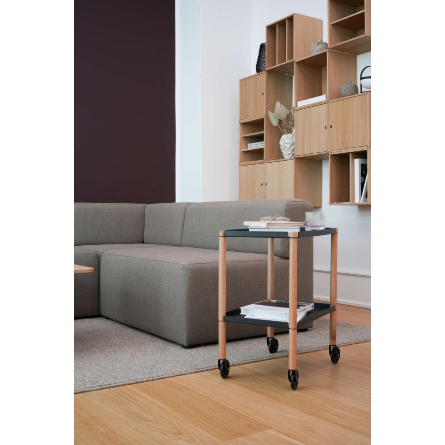 Andersen Furniture Connect Rolltisch H63 cm, Schwarz/Gelte Eiche