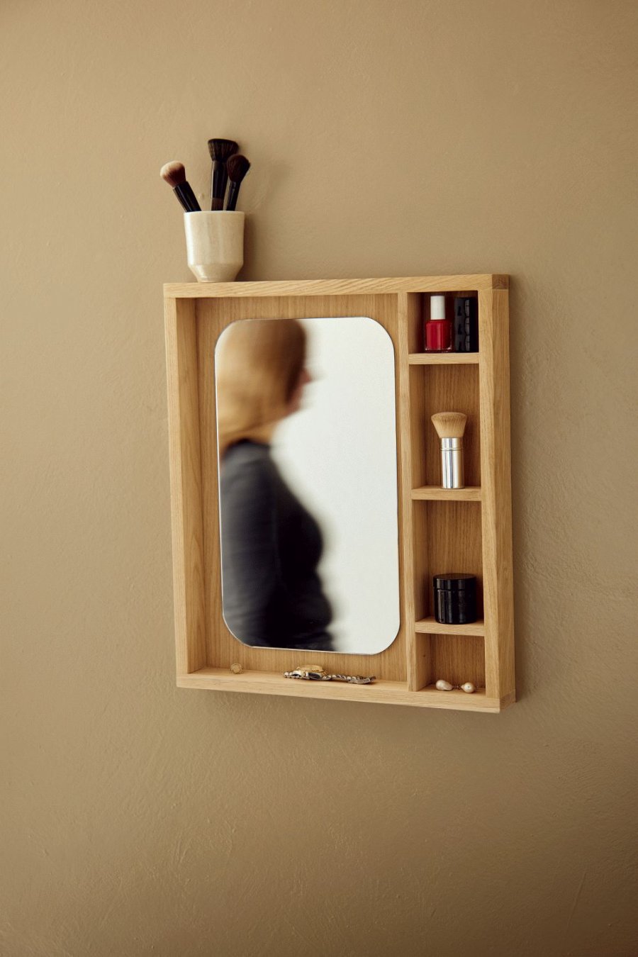 Andersen Furniture Glance Spiegel mit Ablage 45x52 cm, Eiche