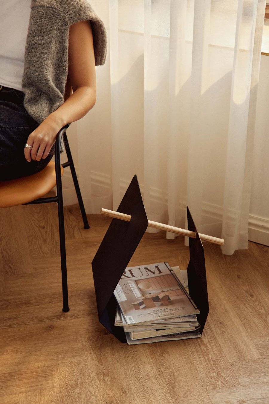 Andersen Furniture Edge Magasinholder H45 cm, Sort