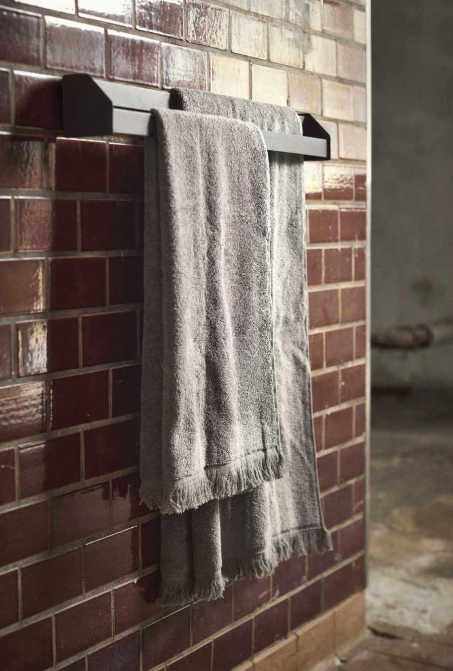 Muubs Tetsu Hndkldeholder Dobbelt 60 cm, Sort