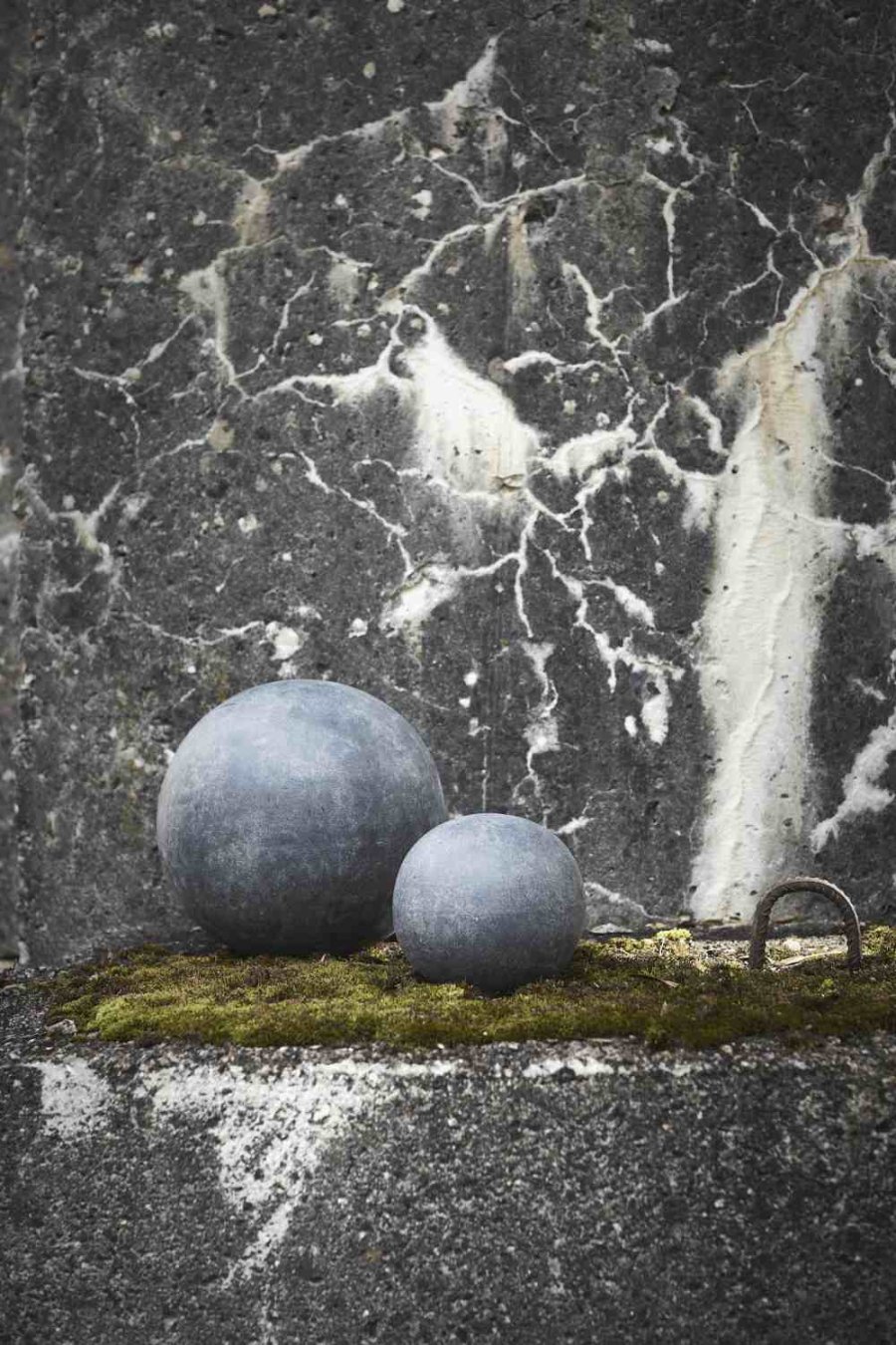 Muubs Taso Deko Kugel 16 cm, Dunkelgrau