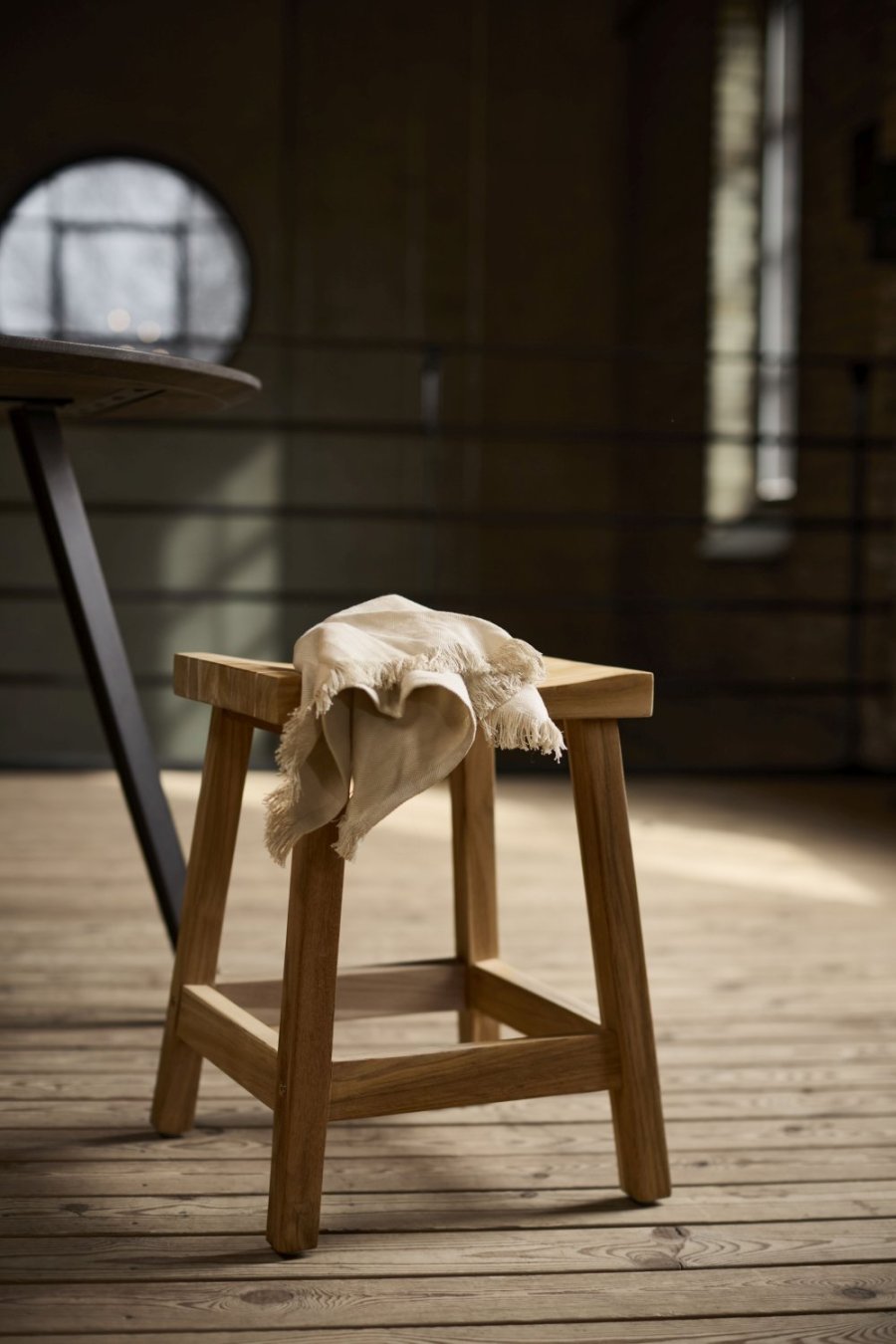 Muubs Ilowa Taburet H46,5 cm, Teak