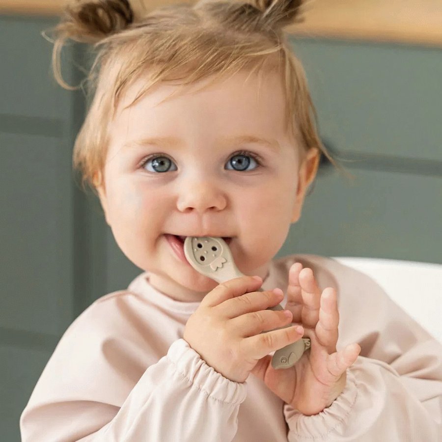 Done by Deer Sheepy Stick&Stay Spises�t 2 Dele, Sand