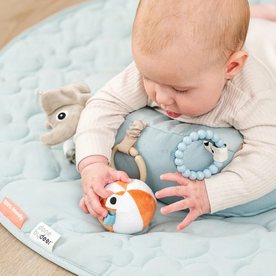 Done by Deer Playground Tummy Time Aktivitetspude 33x16 cm, Bl�