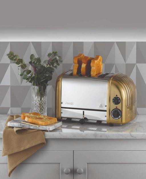 Dualit Classic Toaster 4 Slice, Messing