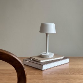 Dyberg Larsen FLOW Trådløs Bordlampe LED H25,5 cm, Creme