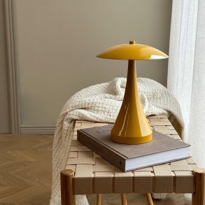 Dyberg Larsen Vienna Trådløs Bordlampe LED H23,5 cm, Curry