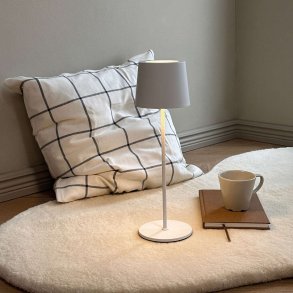 Dyberg Larsen Karl Trådløs Bordlampe LED H37 cm, Hvid
