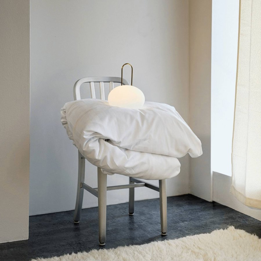 Dyberg Larsen Ellipse Akku-Laterne LED H26,5 cm, Wei&szlig;/Messing