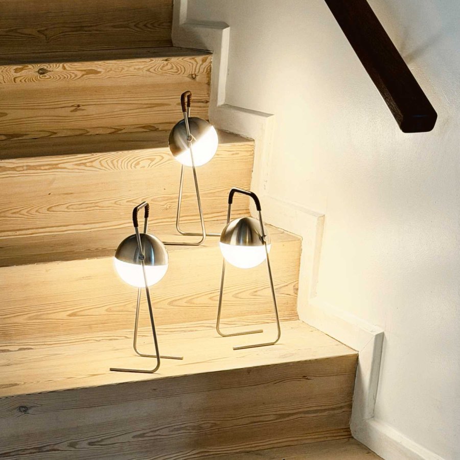 Dyberg Larsen Mova Akku-Tischlampe LED H31 cm, Cognac