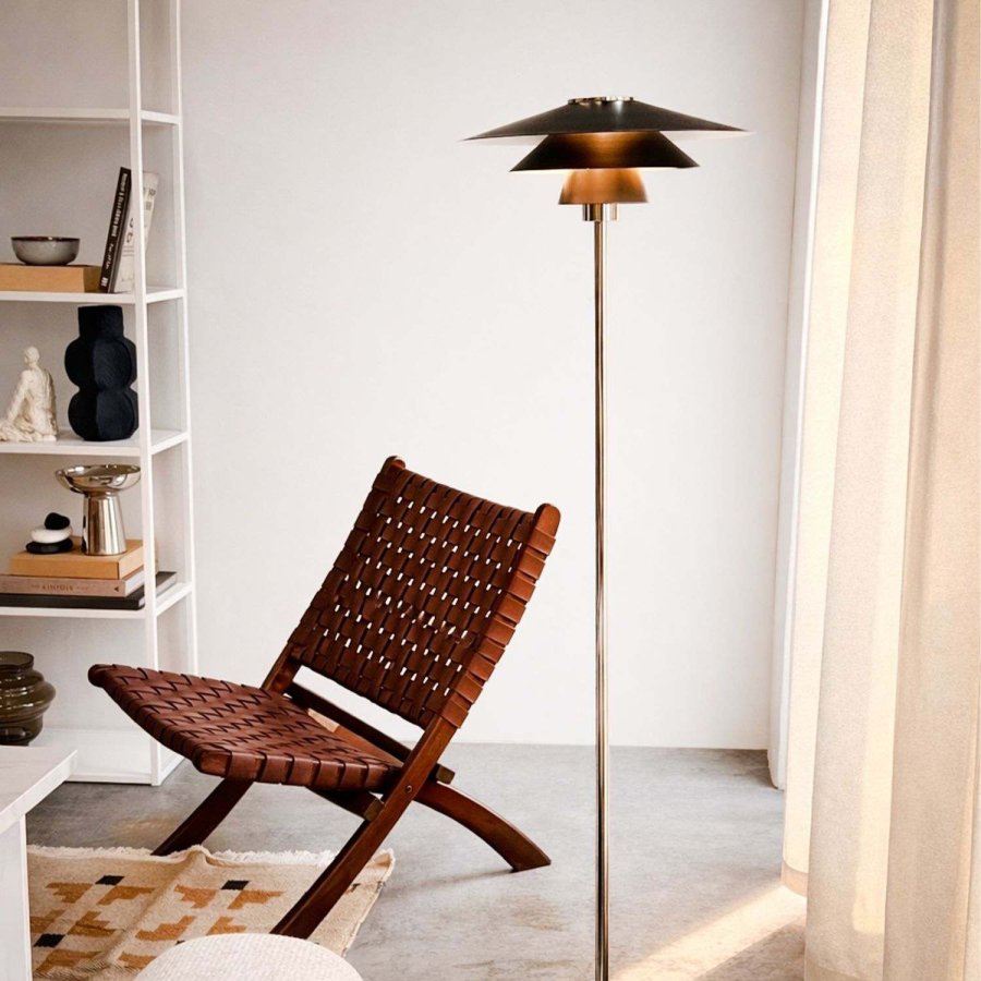 Dyberg Larsen Kay Stehlampe H140 cm, Schwarz/Chrom