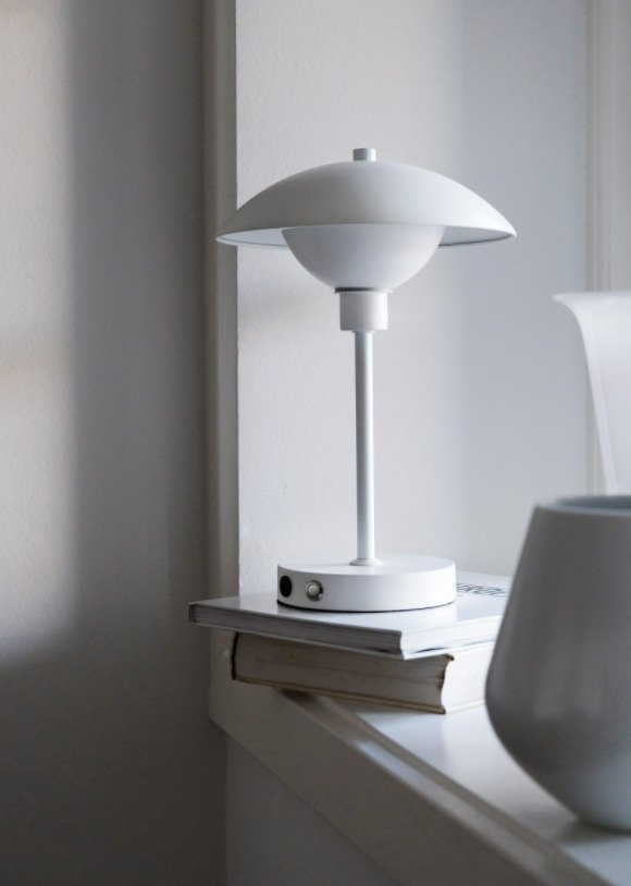 Dyberg Larsen Roma Bordlampe H30 cm, Hvid