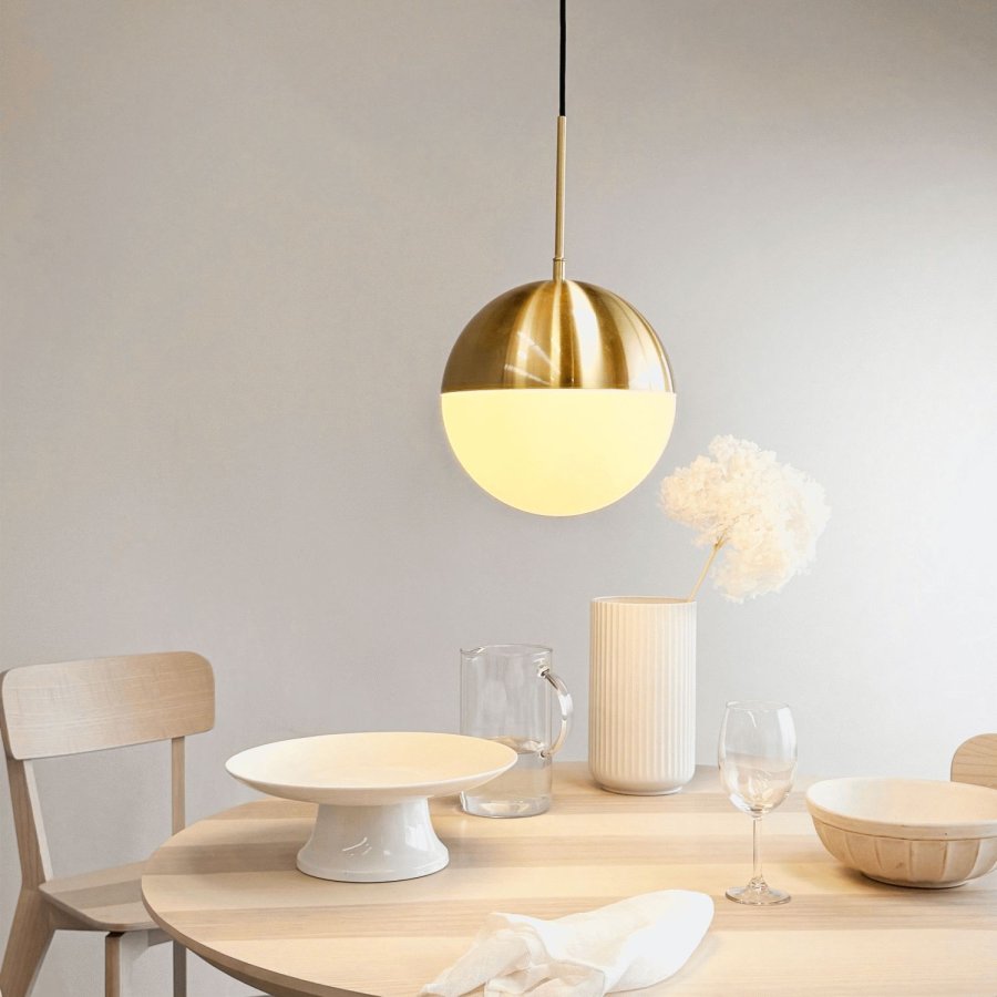 Dyberg Larsen Nova D25 Pendelleuchte �25, Opal/Messing