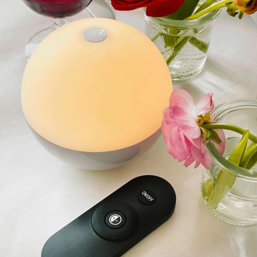 Dyberg Larsen Alba Tr�dl�s Bordlampe LED H11 cm, Hvid