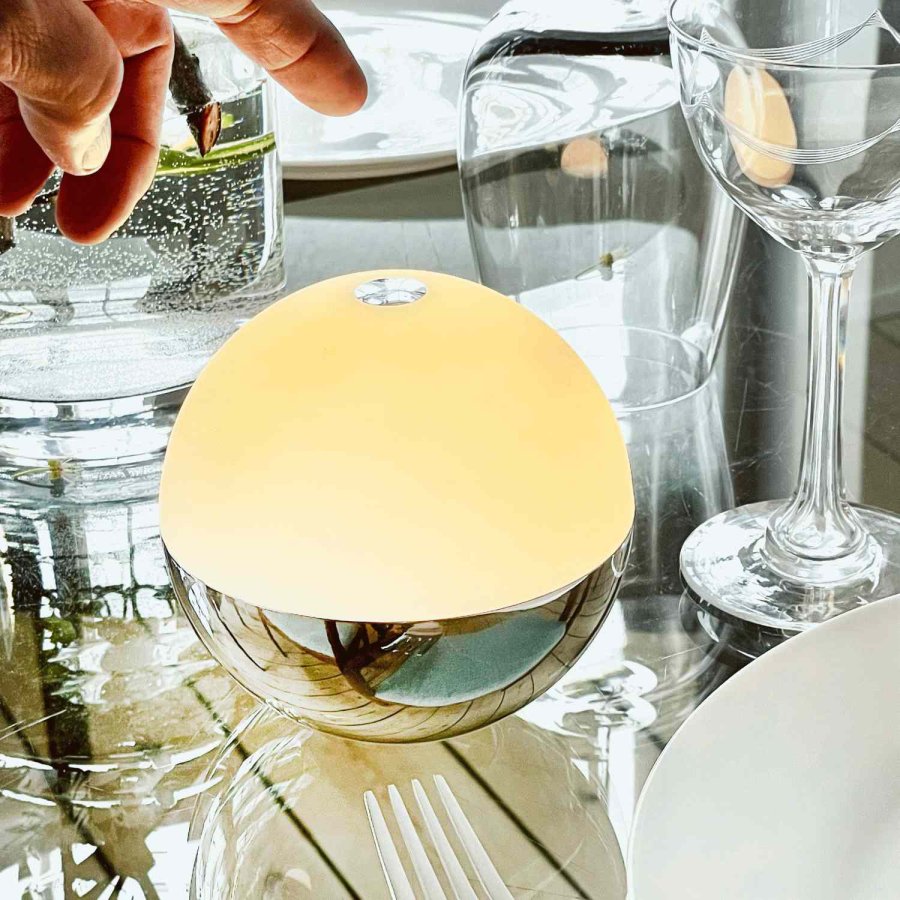 Dyberg Larsen Alba Alba Tr�dl�s Bordlampe LED H11 cm, Krom