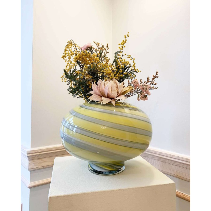 Eden Outcast Twirl Vase H20 cm, Gul