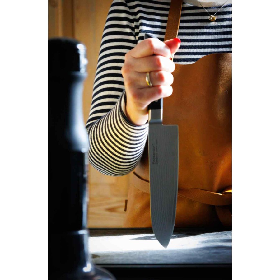 Endeavour Santoku Messer 17,5 cm, Schwarz