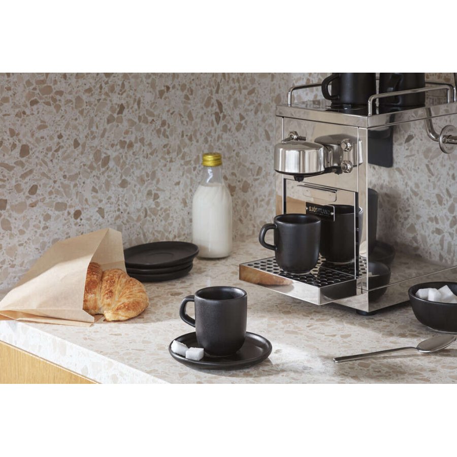 Eva Solo Nordic Kitchen Espressotasse mit Untertasse 6,5 cl, Schwarz