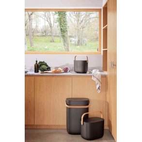 Eva Solo Reflect Affaldssorteringsspand 33 L, Sort