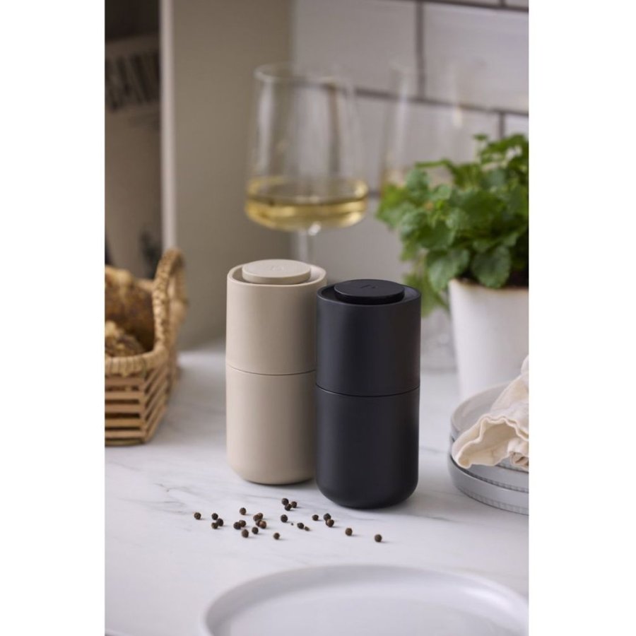 Rosti Agnes Pfefferm�hle H14,2 cm, Schwarz