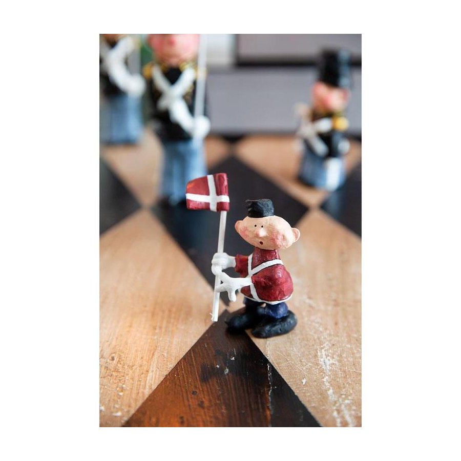 Medusa Copenhagen Snuffel dreng med flag Figur 10cm