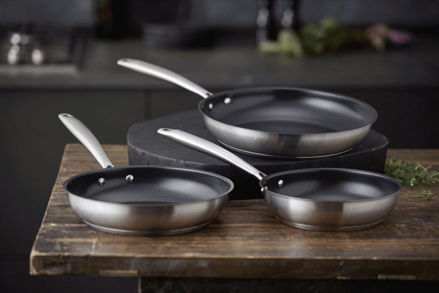 Pillivuyt Gourmet Roya Bratpfanne mit Keramischer Antihaftbeschichtung 24 cm