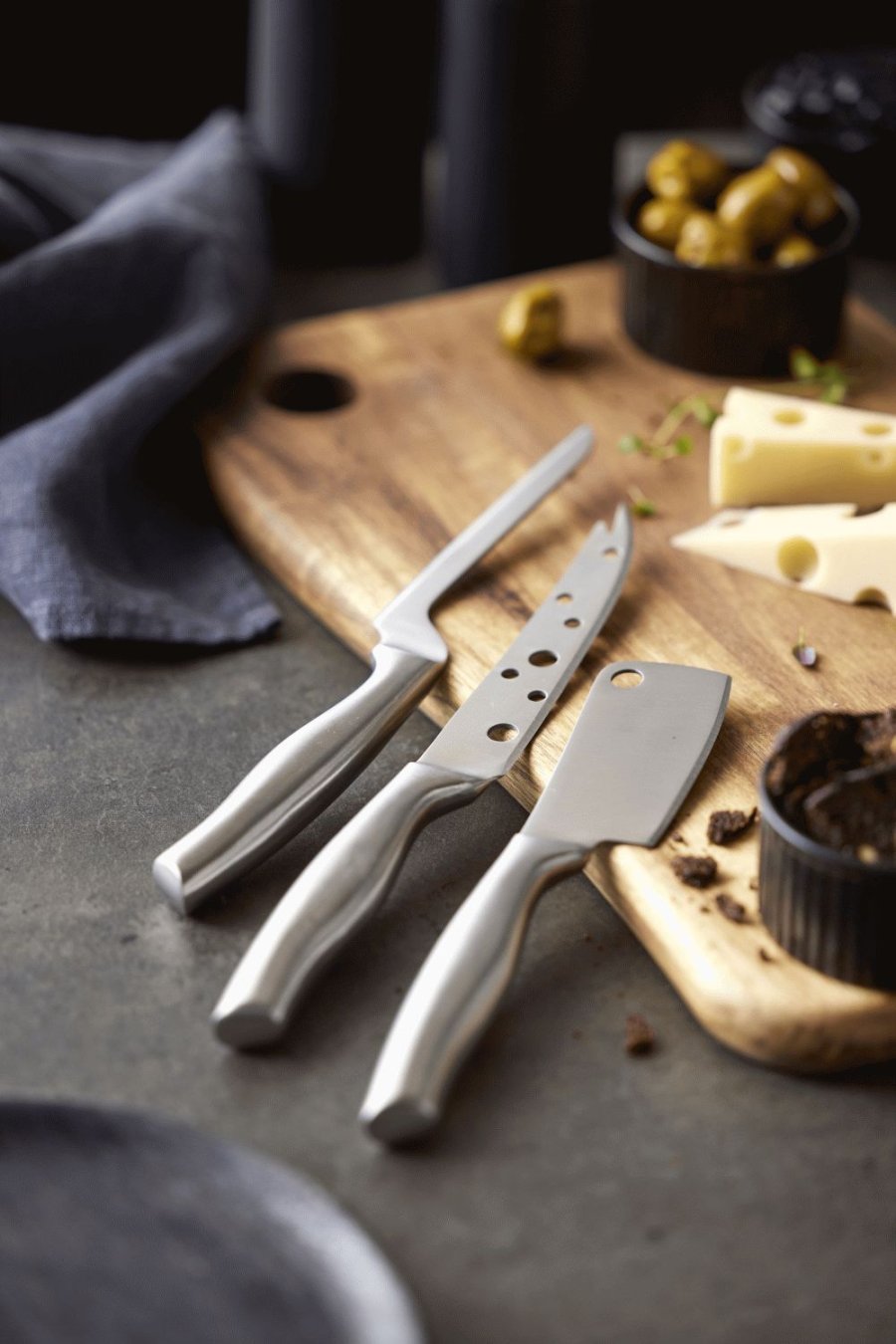 HOLM Ksebrett mit 3 Messern, Edelstahl/Akazienholz