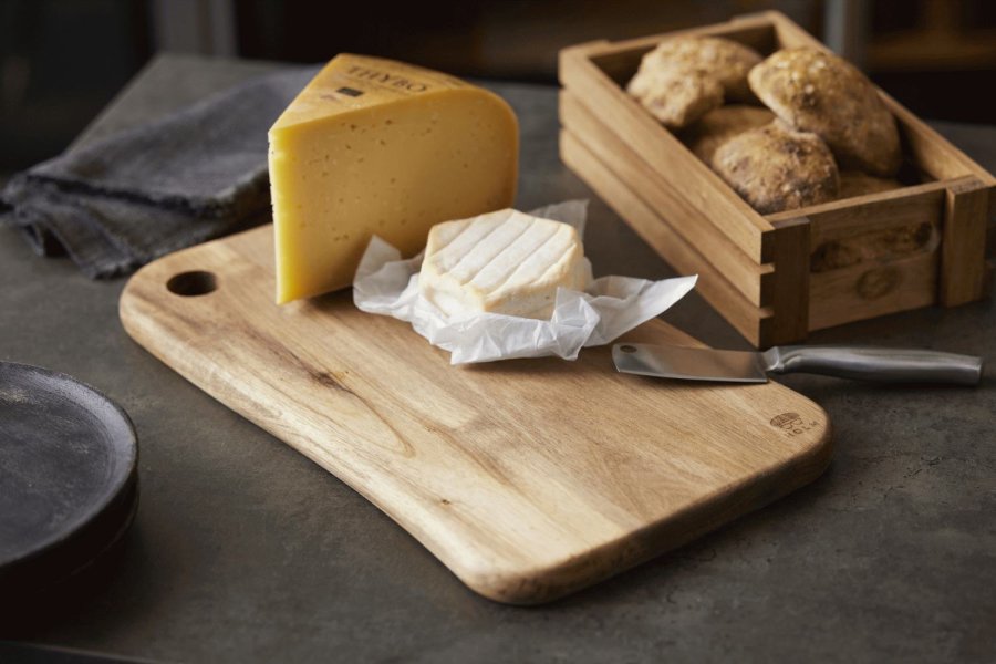 HOLM Ksebrett mit 3 Messern, Edelstahl/Akazienholz