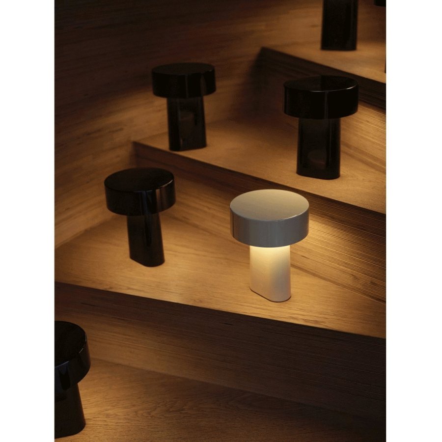 Zone Denmark Oblong Tischlampe H18 cm, Schwarz