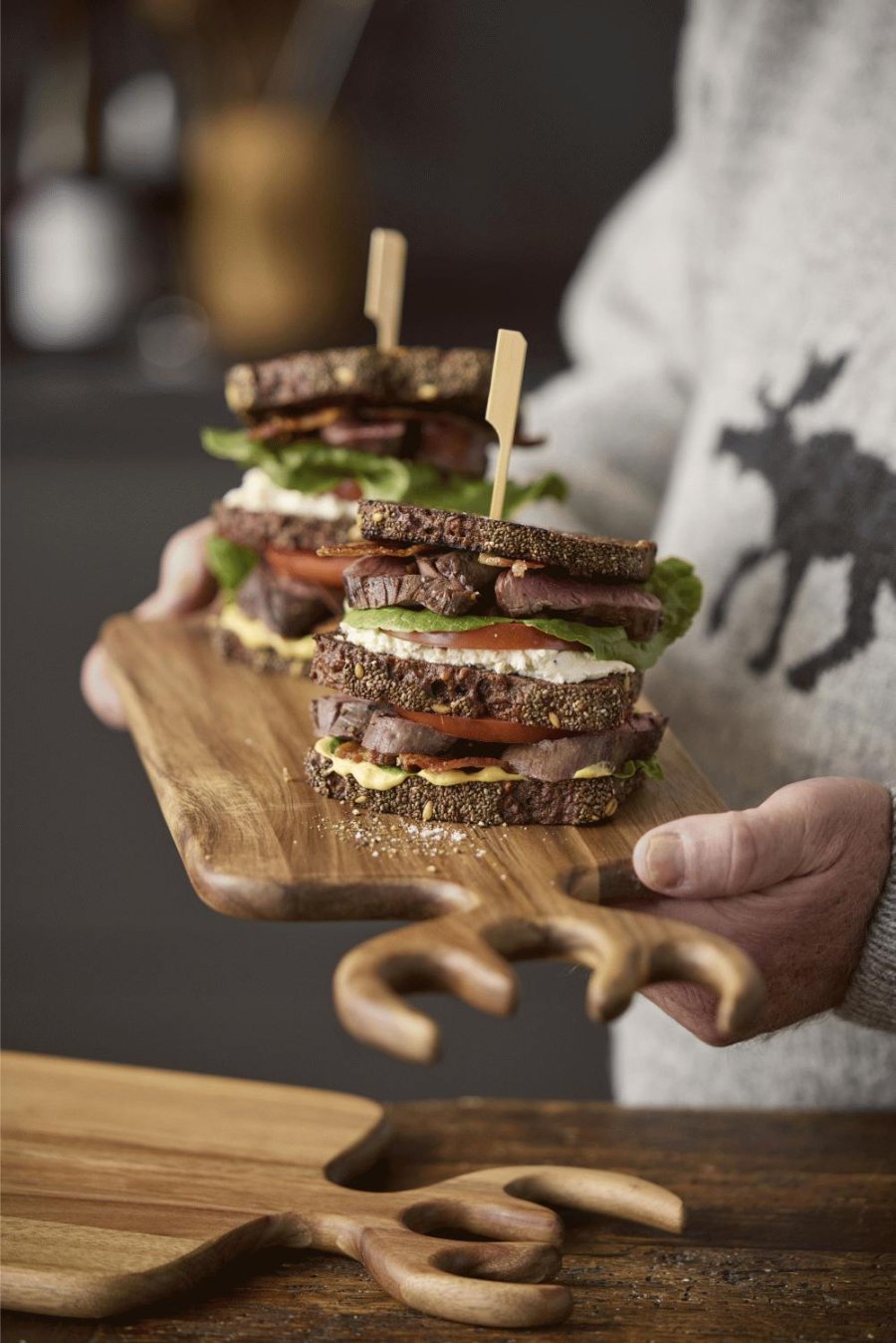 HOLM Servierbrett mit Geweih 44 cm, Akazie