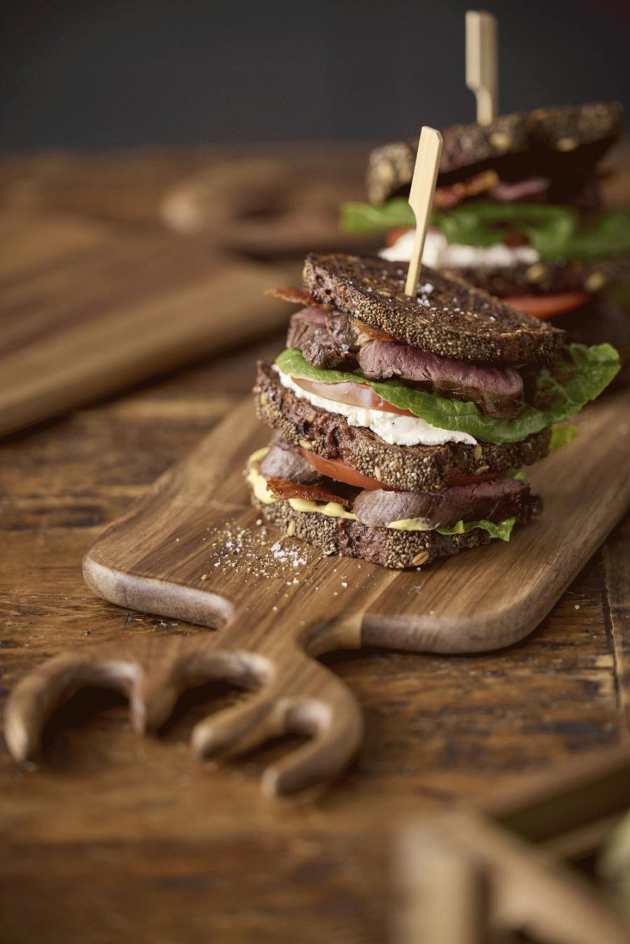 HOLM Servierbrett mit Geweih 44 cm, Akazie