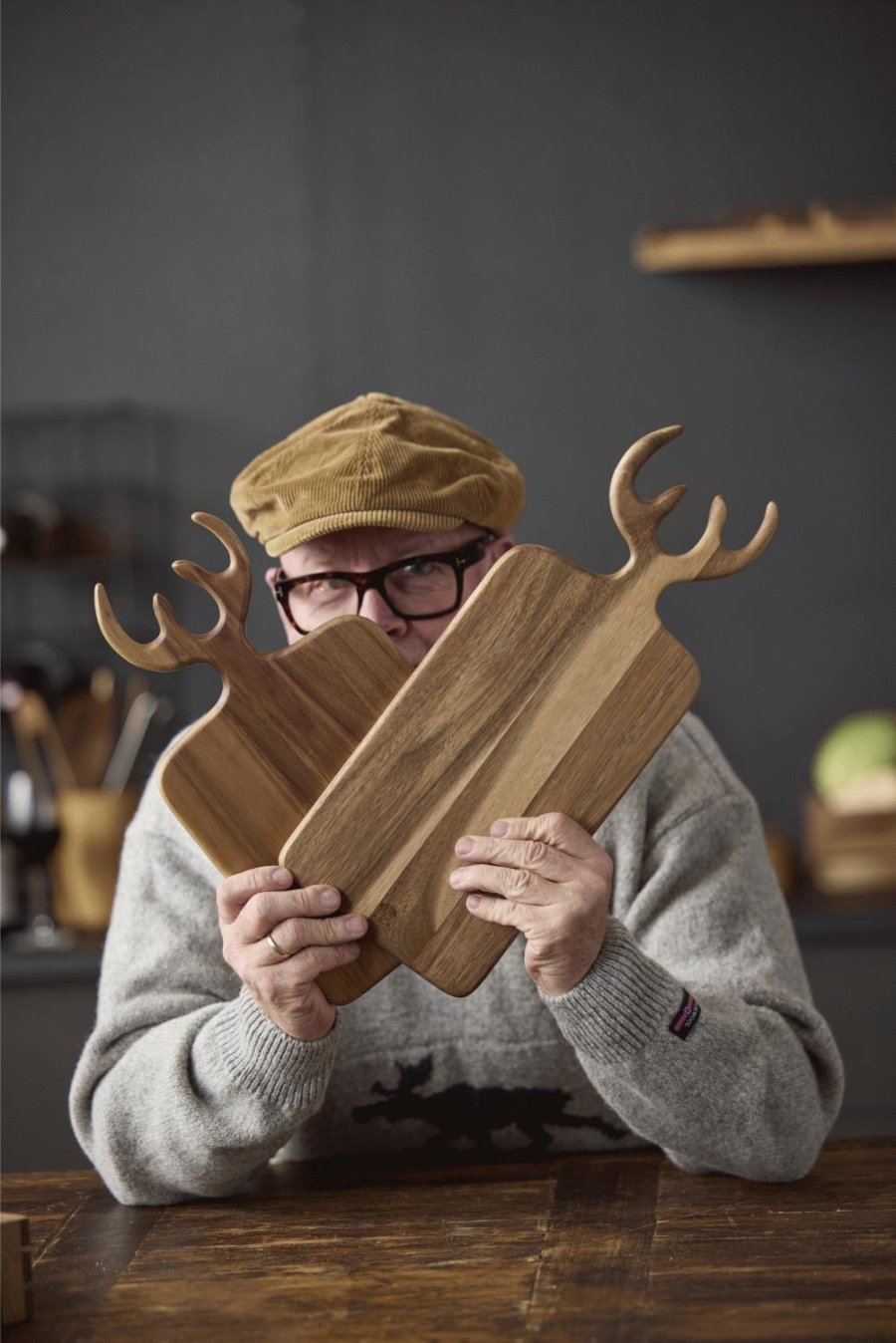 HOLM Servierbrett mit Geweih 36 cm, Akazie