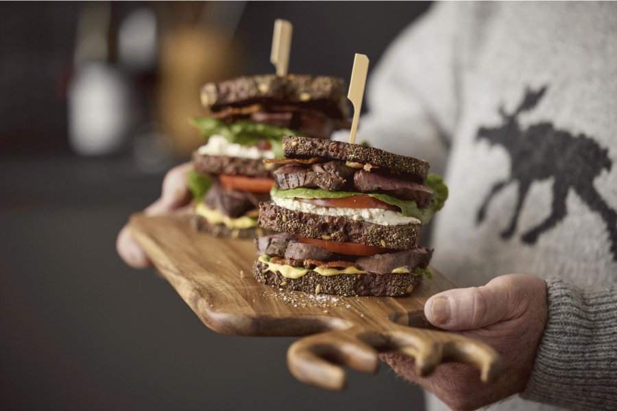 HOLM Servierbrett mit Geweih 36 cm, Akazie