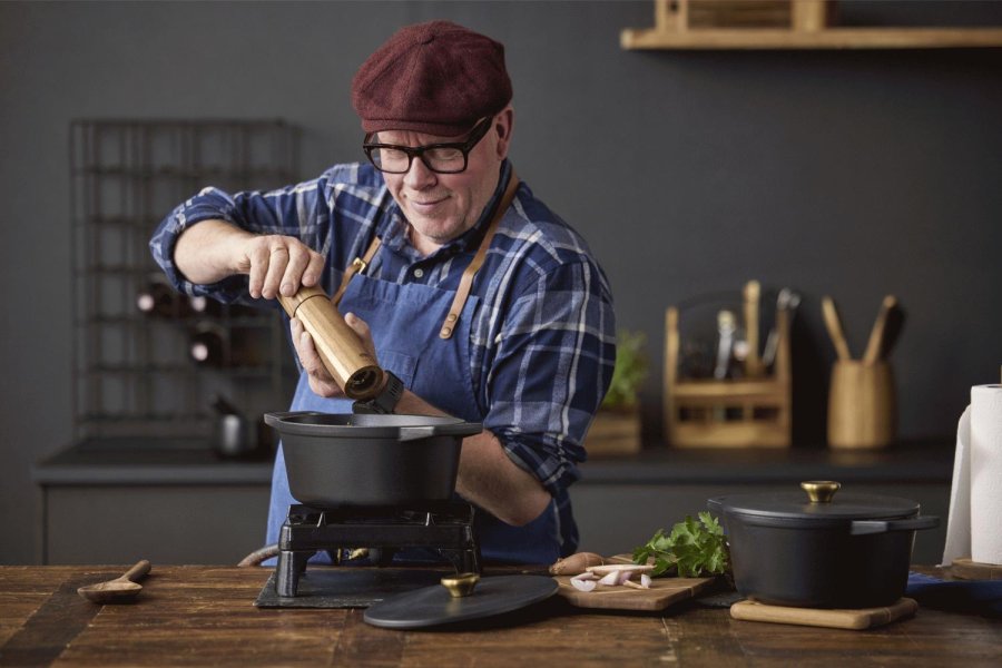 HOLM Oval Gusseisenpfanne 3,8 L