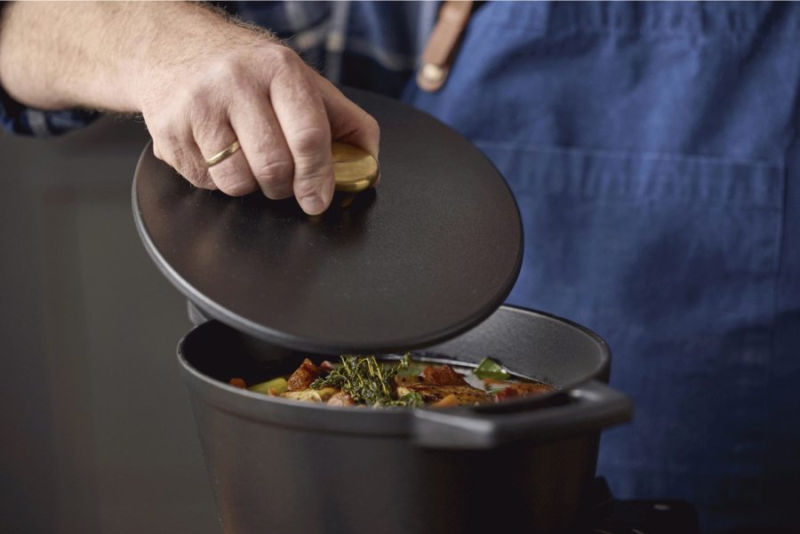 HOLM Gusseisenpfanne 22,5 cm/3,6 L