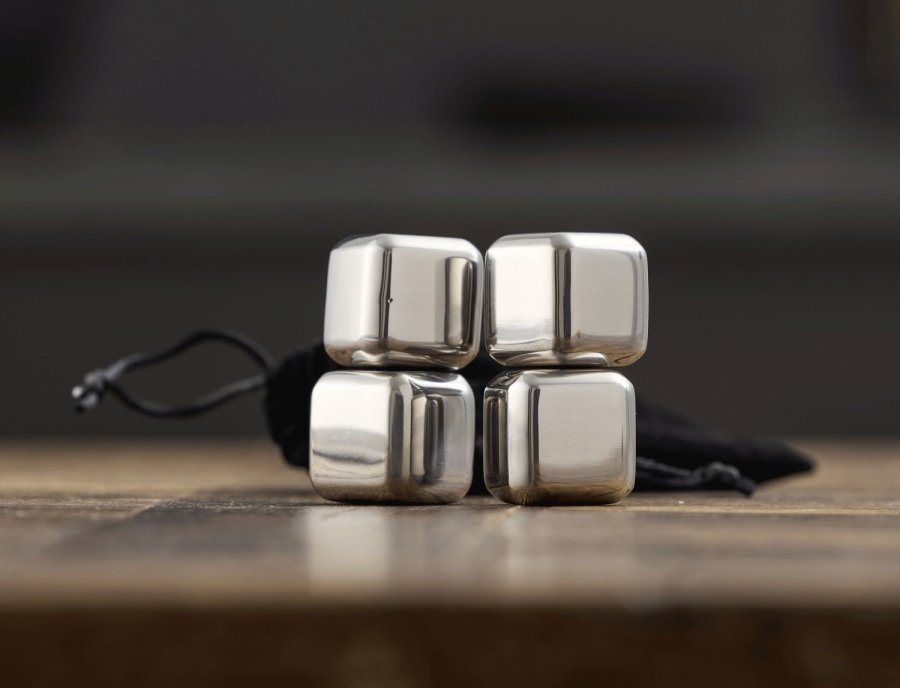 Funktion Whiskystein 4er Set 2,5x2,5 cm, Edelstahl