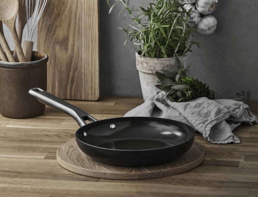 Pillivuyt Gourmet Blavet Bratpfanne mit keramischer Beschichtung 24 cm