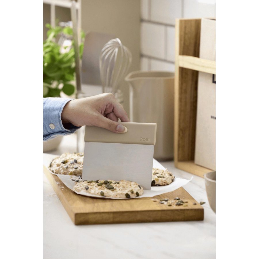 Rosti Emma Teigschaber 13 cm, Humus