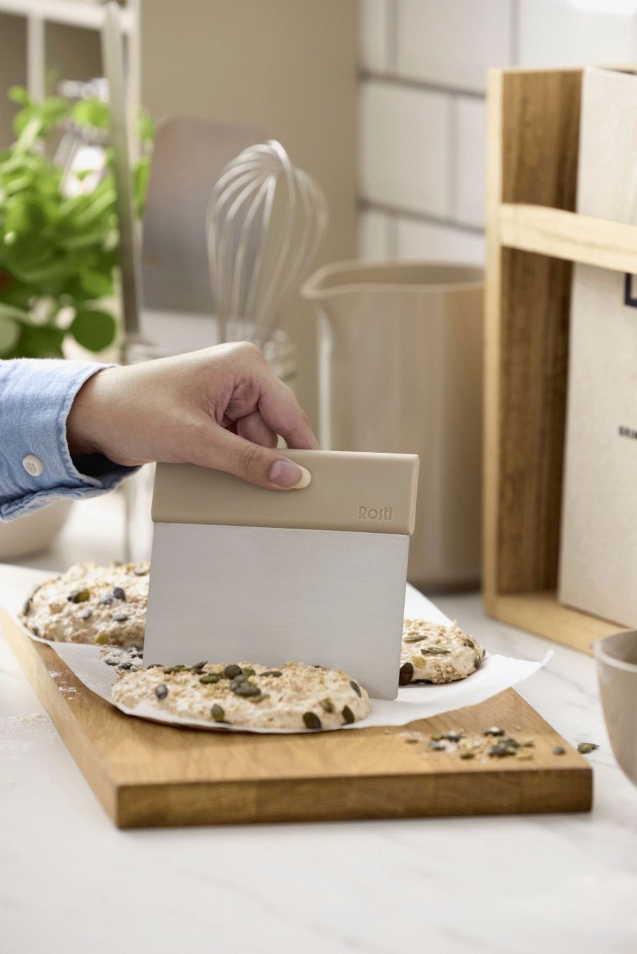 Rosti Emma Teigschaber 13 cm, Humus