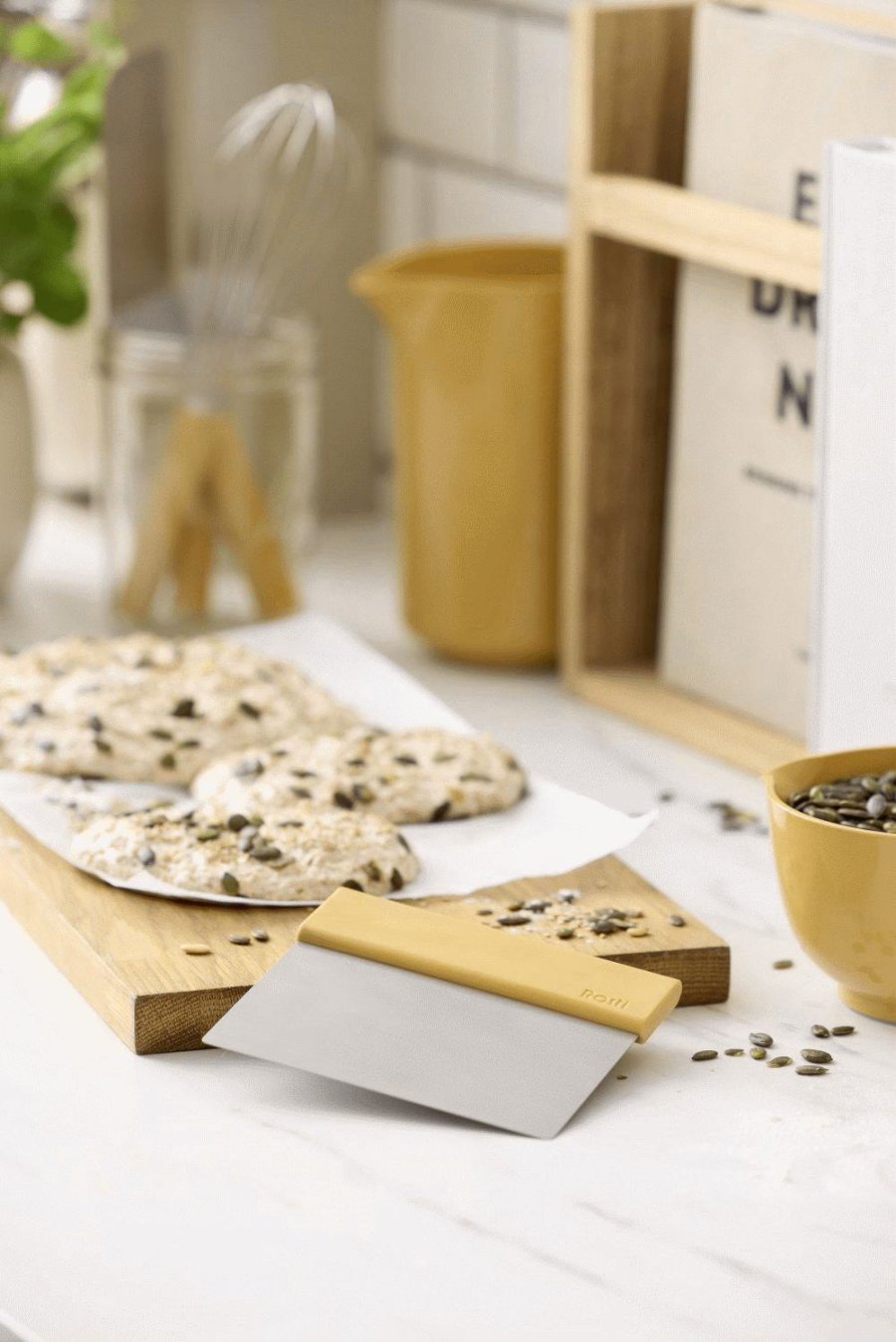 Rosti Emma Teigschaber 13 cm, Curry