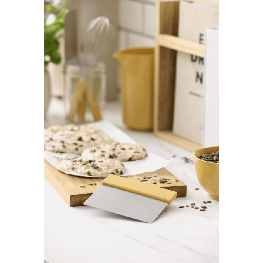 Rosti Emma Teigschaber 13 cm, Curry