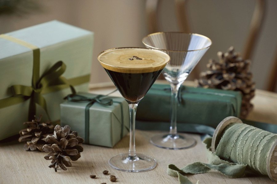 Lyngby Glas Palermo Gold Martiniglas 4 stk. 25 cl