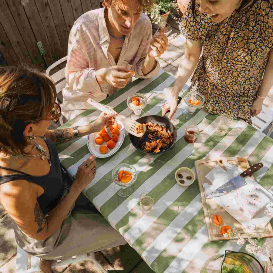 Fiskars Folken Schneidebrett 25x35 cm, Birk