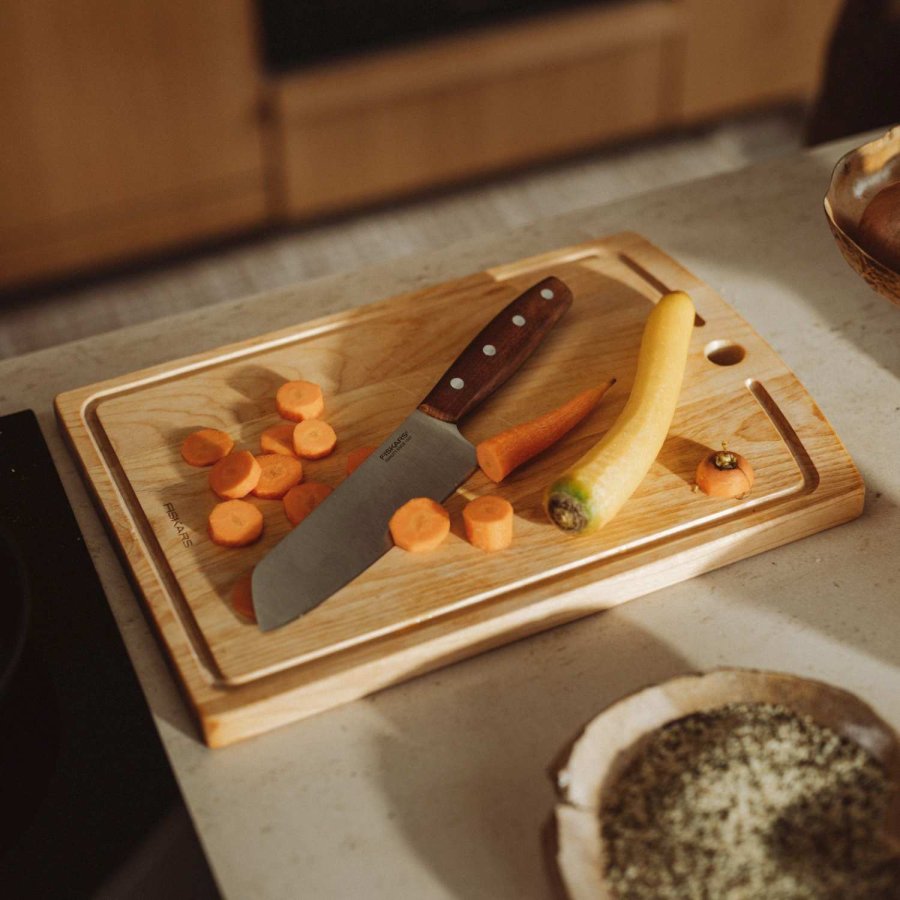 Fiskars Folken Santoku Kniv 16 cm, Ahorn