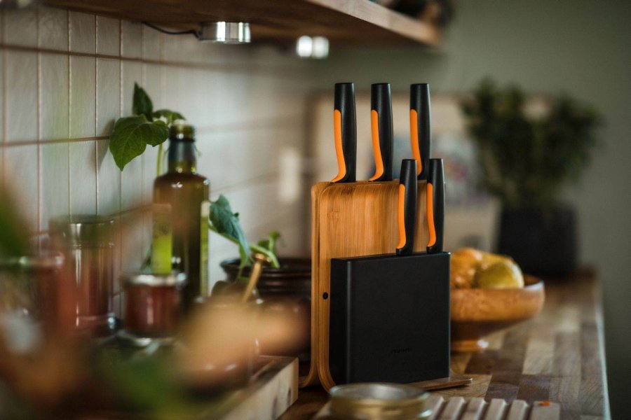 Fiskars Functional Form Knivblok m. 5 Knive, Bambus