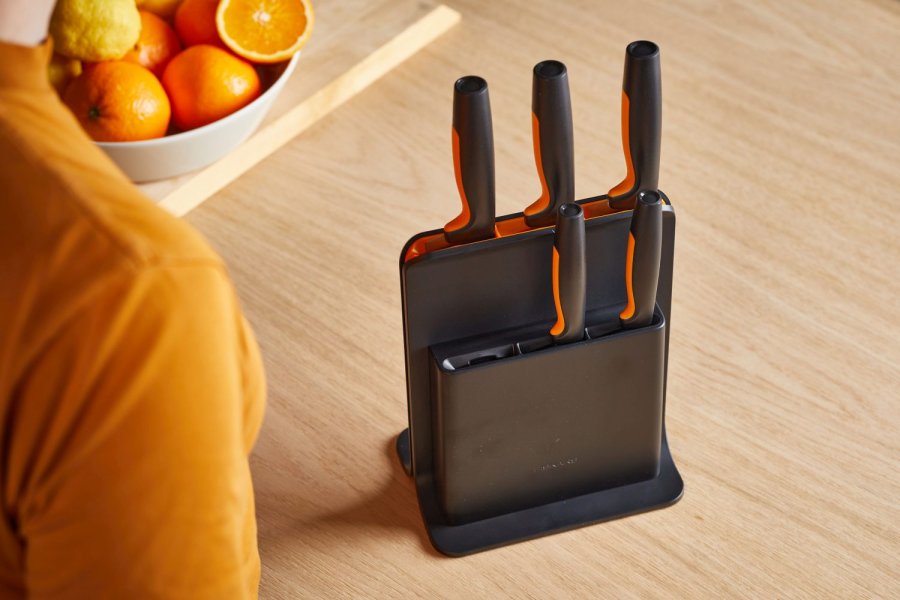 Fiskars Functional Form Knivblok m. 5 Knive, Sort