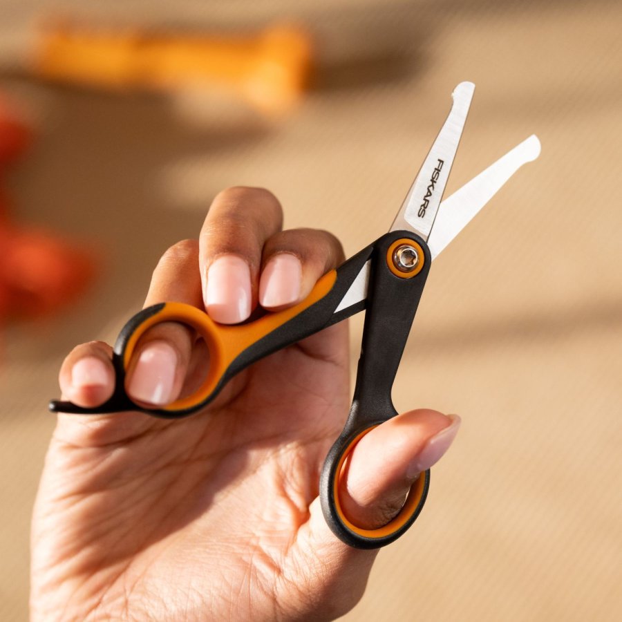 Fiskars PET CARE Detailschere Abgerundet 14, 1 Cm