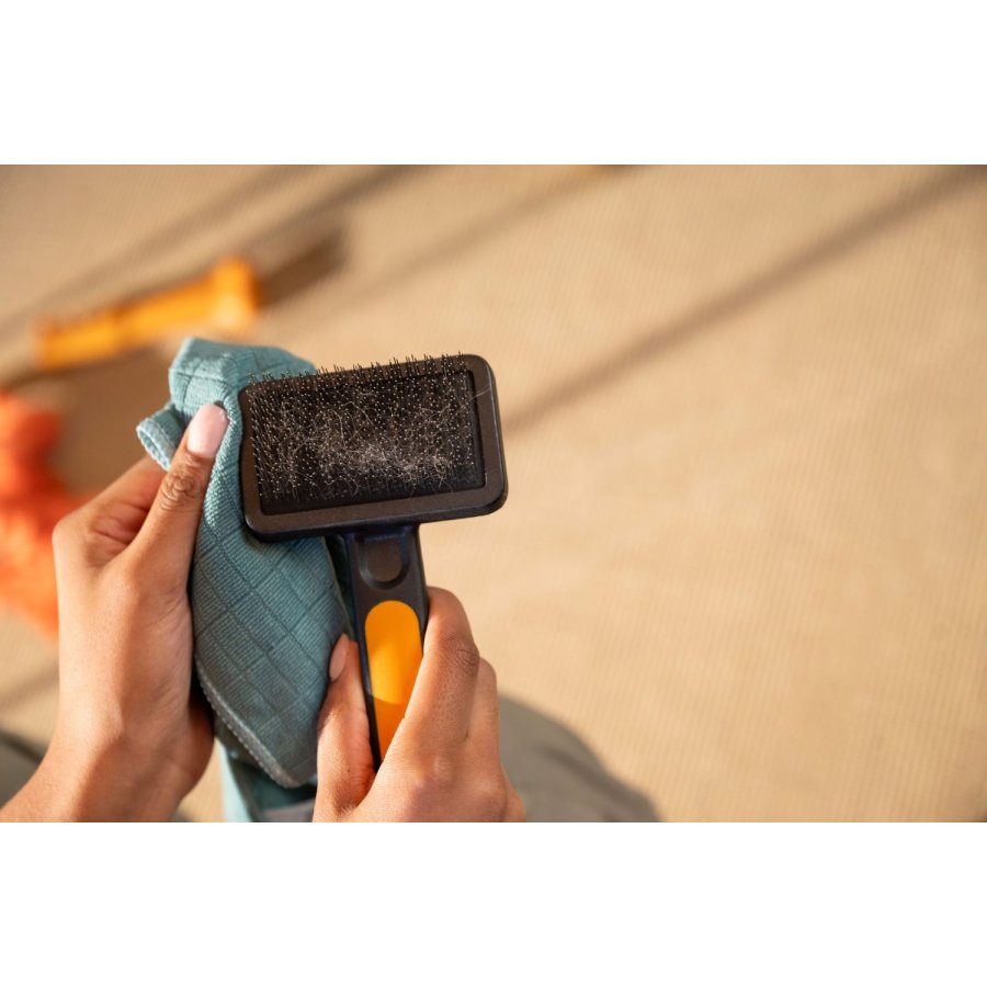 Fiskars PET CARE Kammb�rste 16,4 cm, Stahl