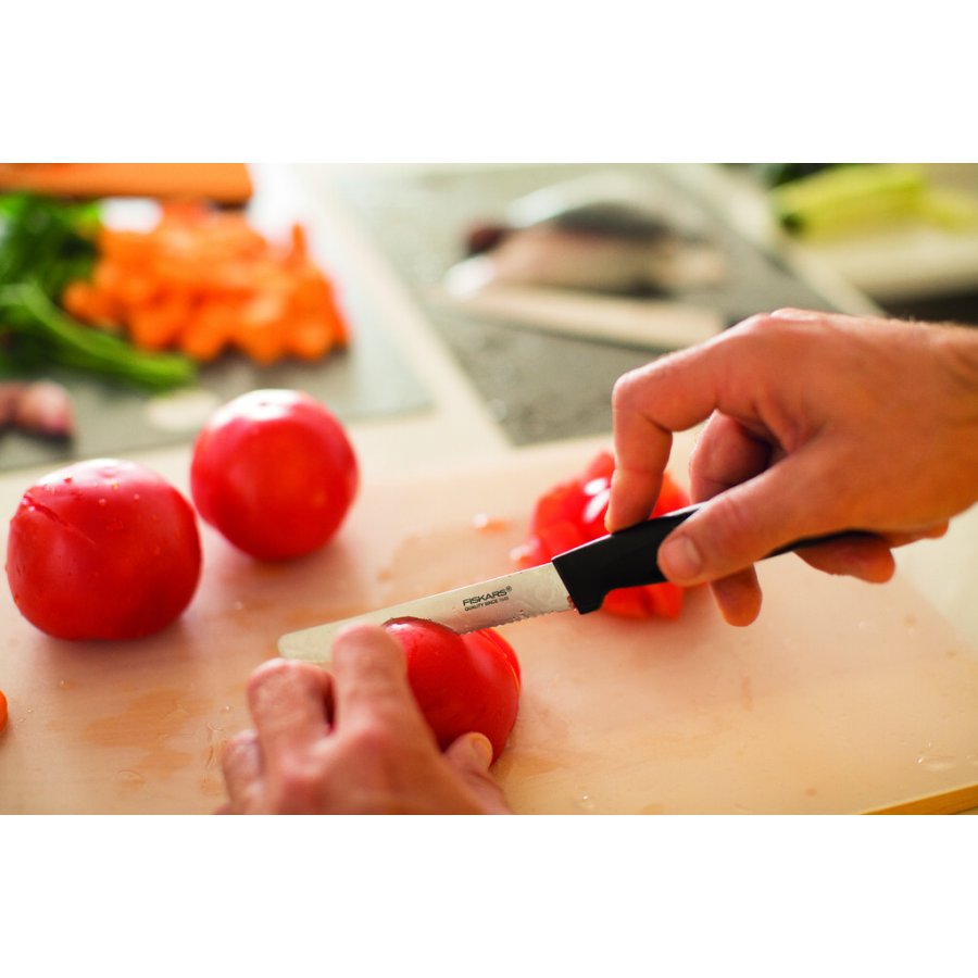 Fiskars Functional Form Tomatkniv 12 cm
