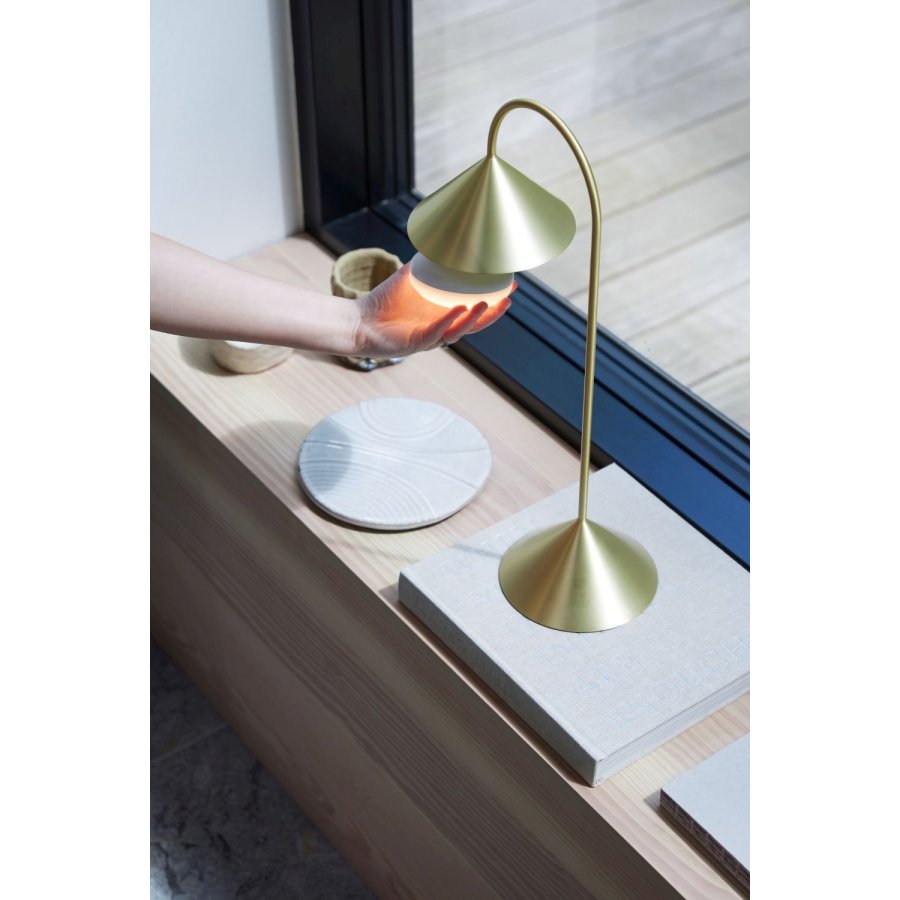 Frandsen Grasp Tr�dl�s Bordlampe LED H47 cm, Solid Kobber